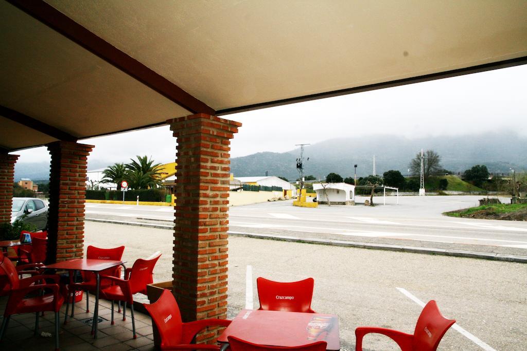 Hostal Asturias Hotel Jarilla ภายนอก รูปภาพ